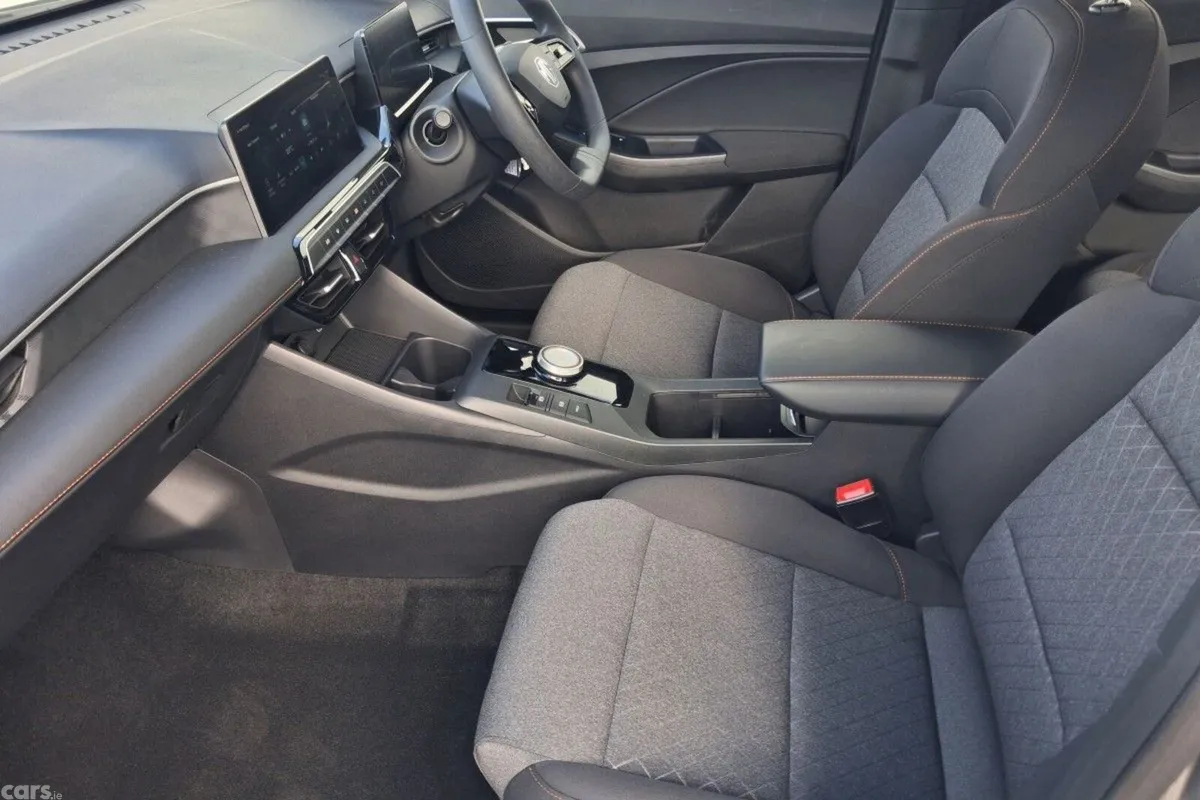MG MG3 Hatchback, Petrol Hybrid, 2026, Silver