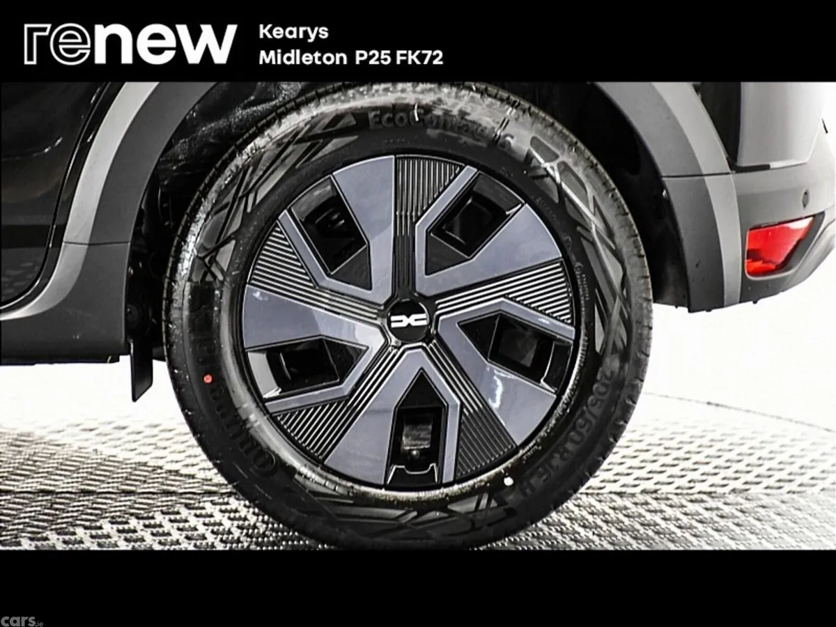 Dacia Sandero Stepway SUV, Petrol, 2024, Black