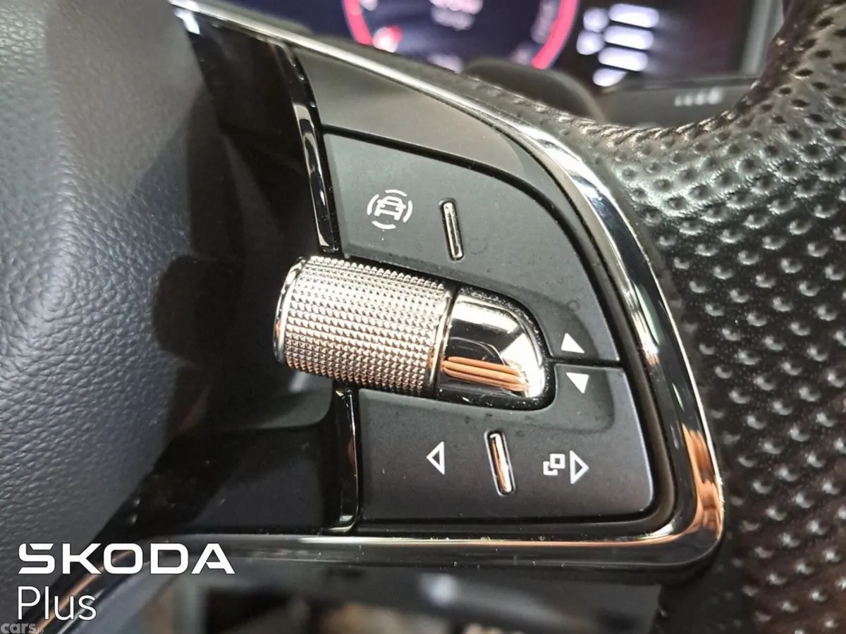 Skoda Karoq Estate, Diesel, 2024, Silver
