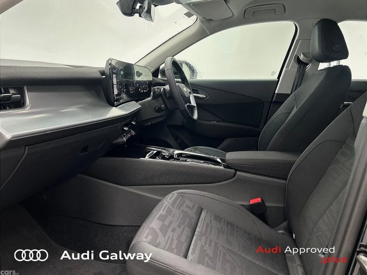 Audi Q3 SUV, Petrol Plug-in Hybrid, 2026, Black