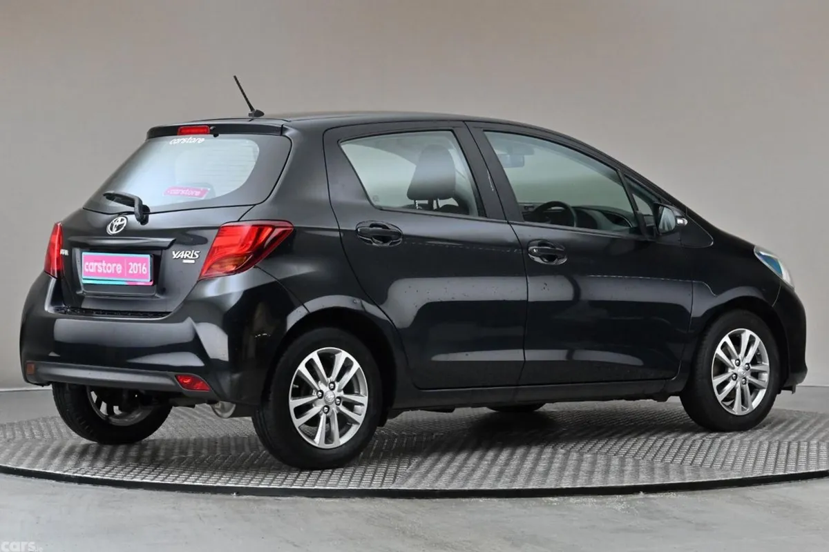 Toyota Yaris Hatchback, Petrol, 2016, Black
