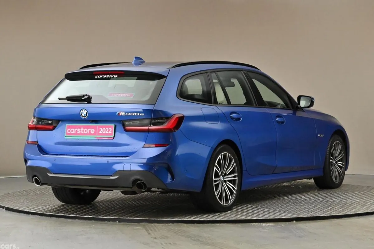 BMW 3-Series Estate, Petrol Plug-in Hybrid, 2022, Blue