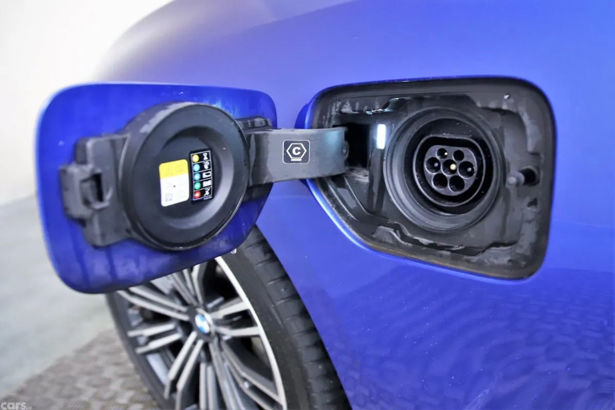 BMW 3-Series Estate, Petrol Plug-in Hybrid, 2022, Blue