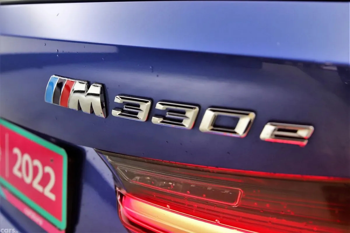 BMW 3-Series Estate, Petrol Plug-in Hybrid, 2022, Blue