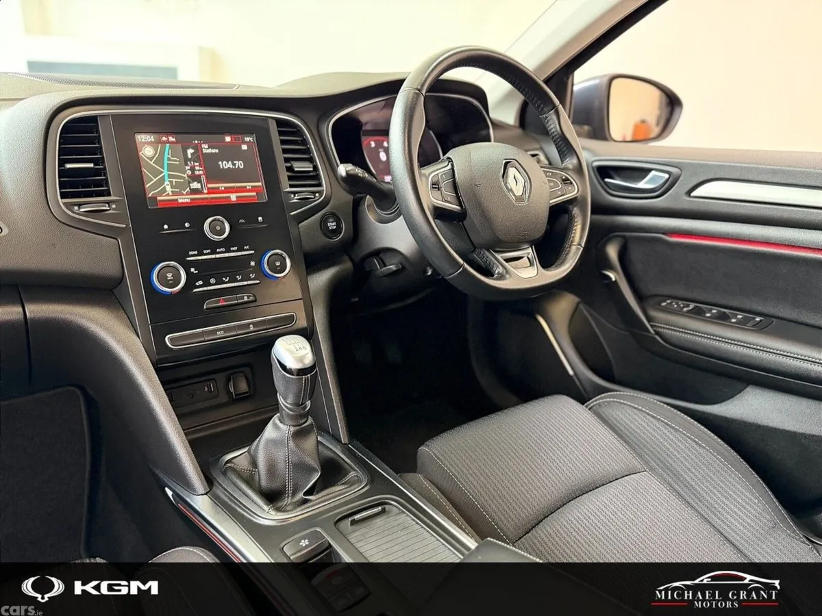 Renault Megane Estate, Petrol, 2020, Grey
