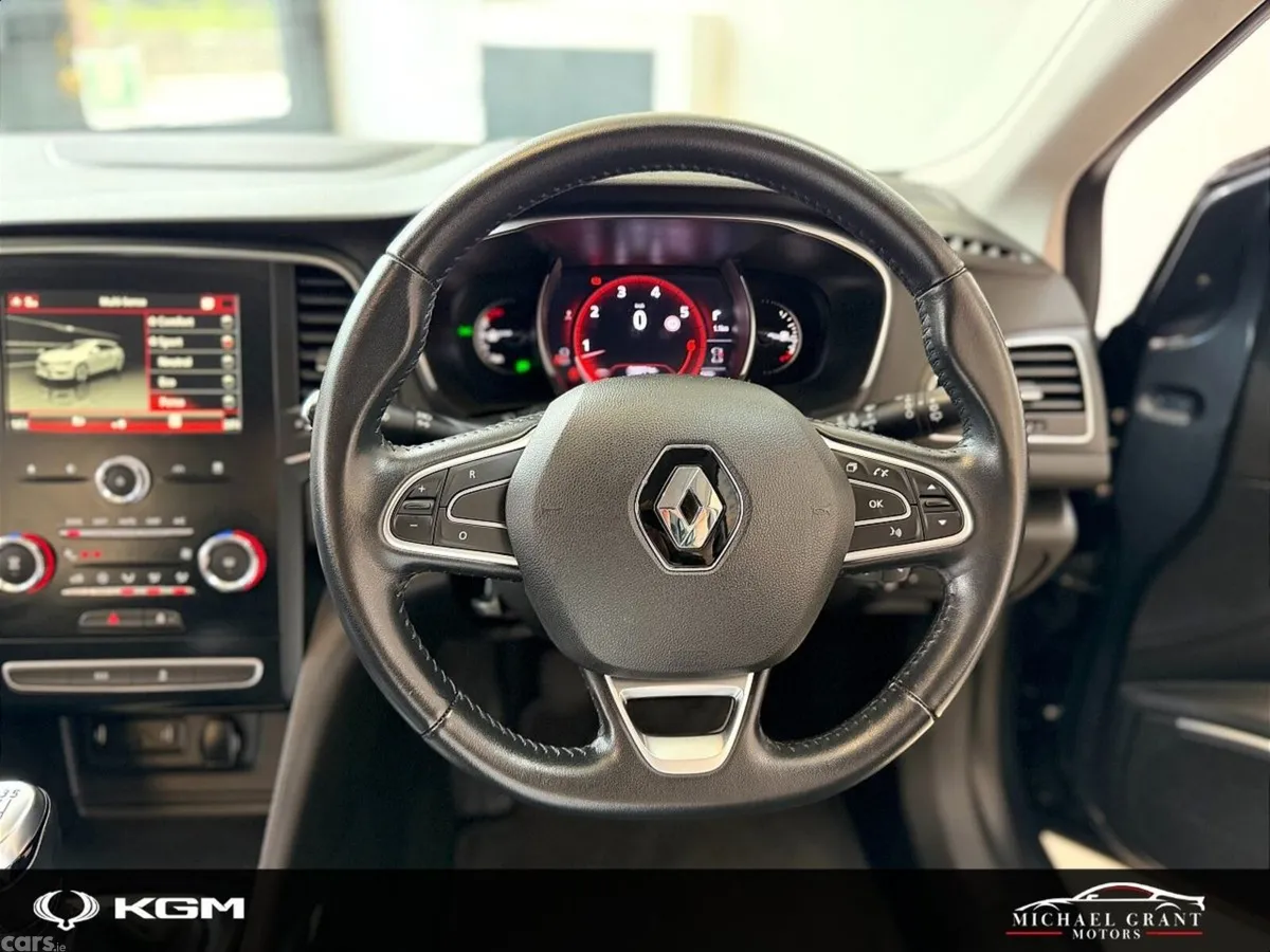 Renault Megane Estate, Petrol, 2020, Grey