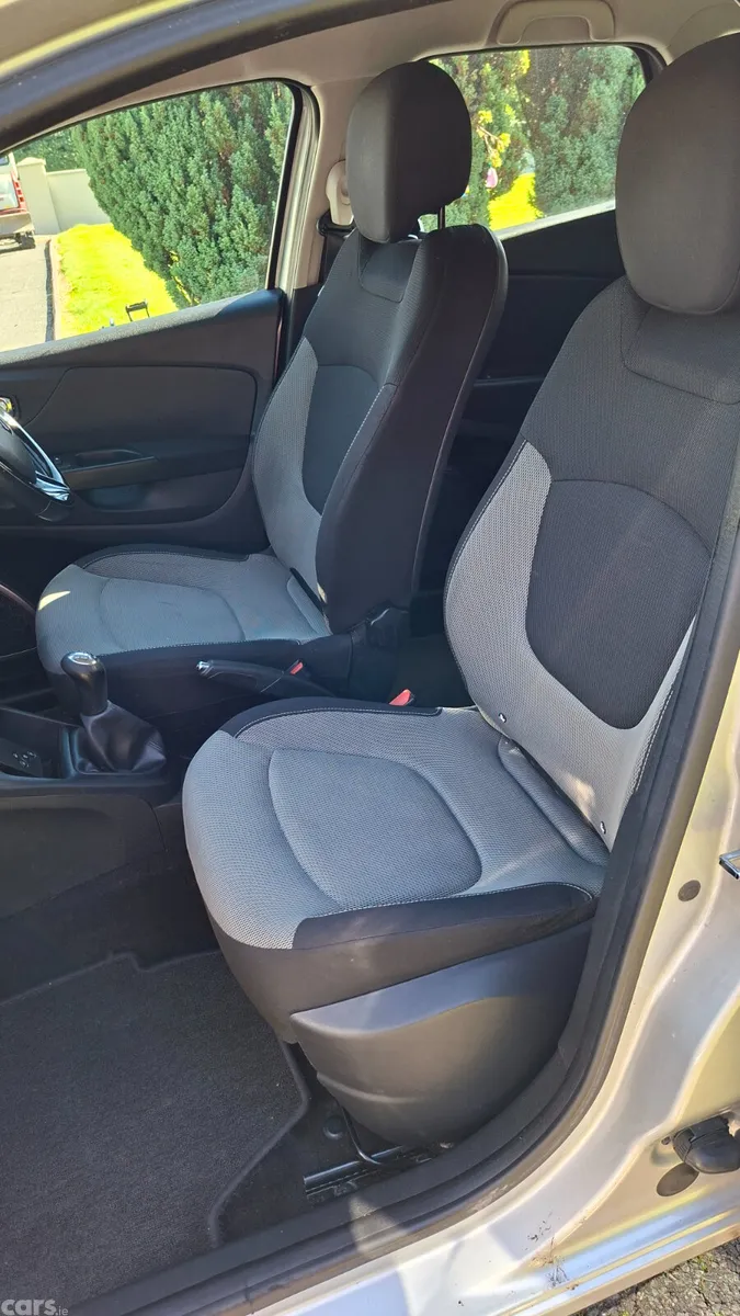 Renault Captur Hatchback, Diesel, 2017, Grey