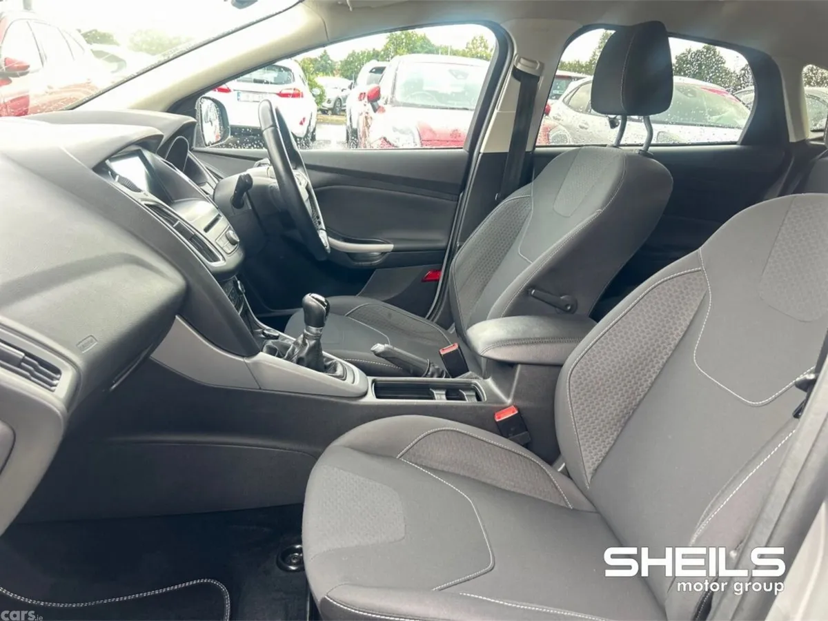 Ford Focus Hatchback, Petrol, 2017, Silver