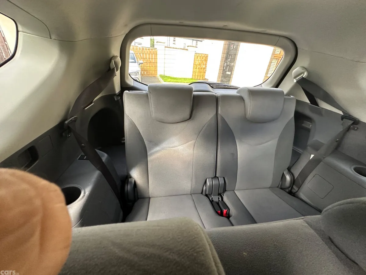 Toyota Prius MPV, Petrol Hybrid, 2012, White