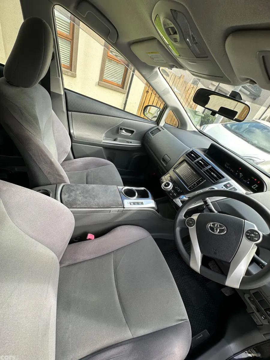 Toyota Prius MPV, Petrol Hybrid, 2012, White