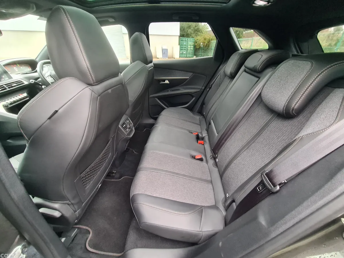 Peugeot 3008 MPV, Petrol, 2019, Grey