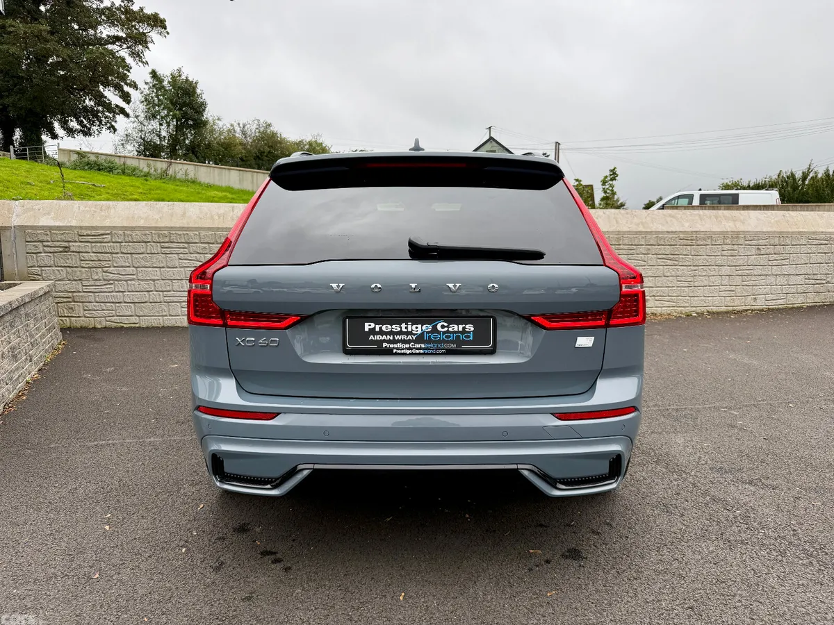 Volvo XC60 SUV, Petrol Plug-in Hybrid, 2022, Grey