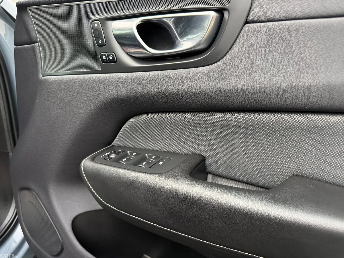 Volvo XC60 SUV, Petrol Plug-in Hybrid, 2022, Grey
