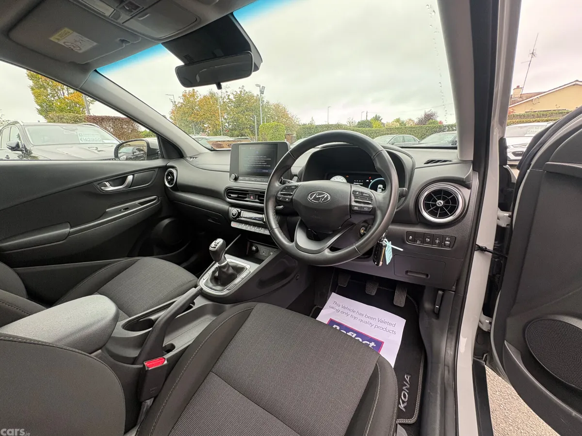 Hyundai KONA MPV, Petrol, 2022, Grey