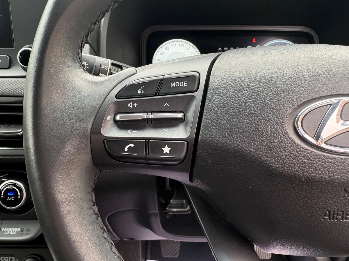 Hyundai KONA MPV, Petrol, 2022, Grey