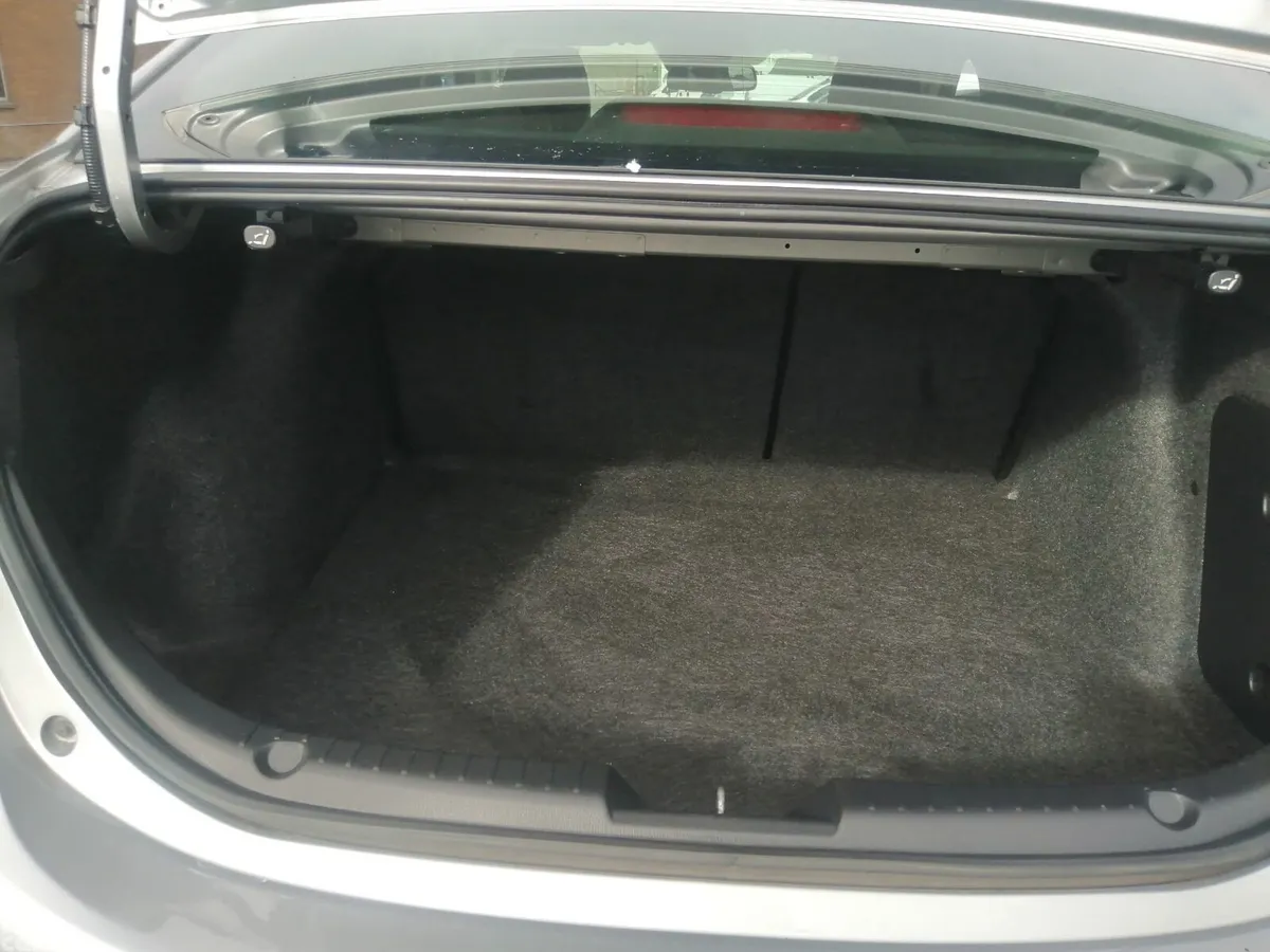 Mazda Mazda3 Saloon, Diesel, 2014, Grey