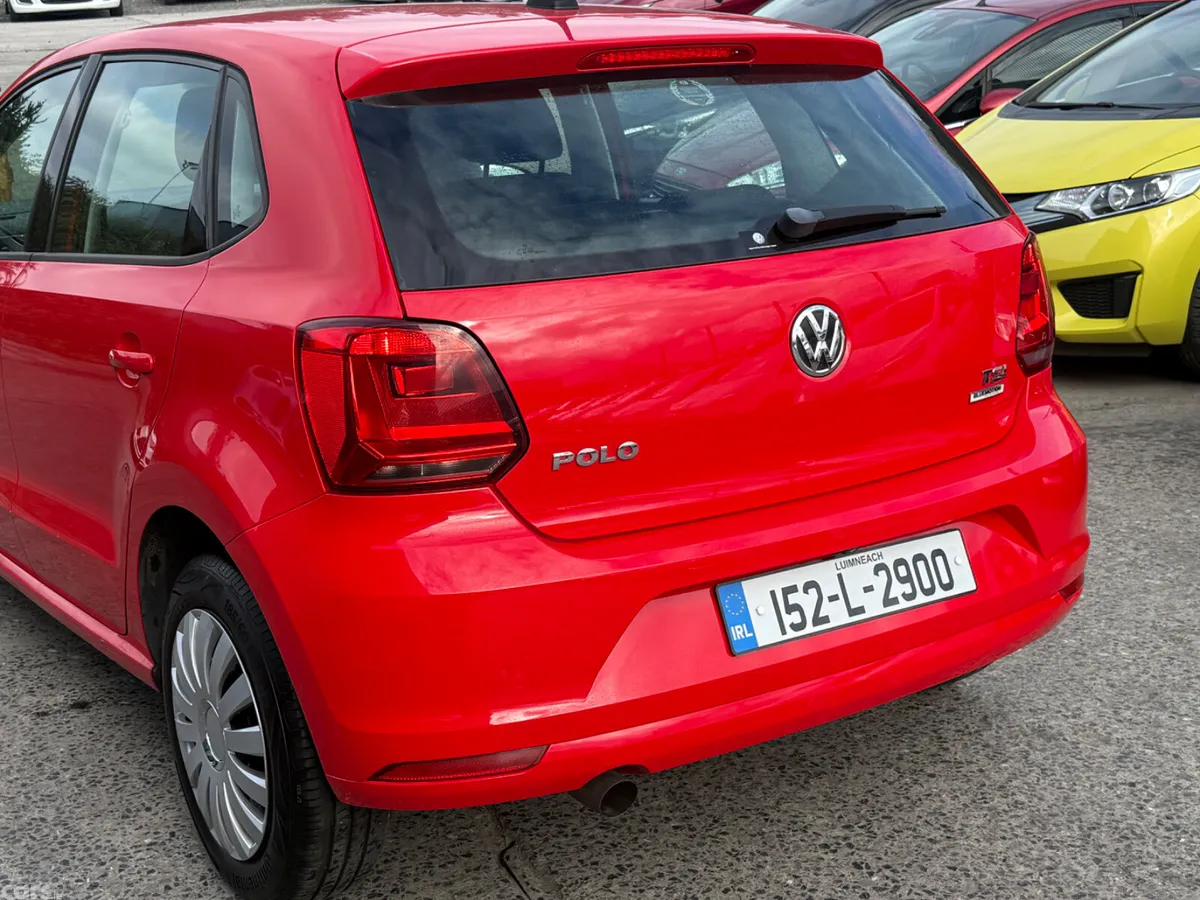 Volkswagen Polo Hatchback, Petrol, 2015, Red