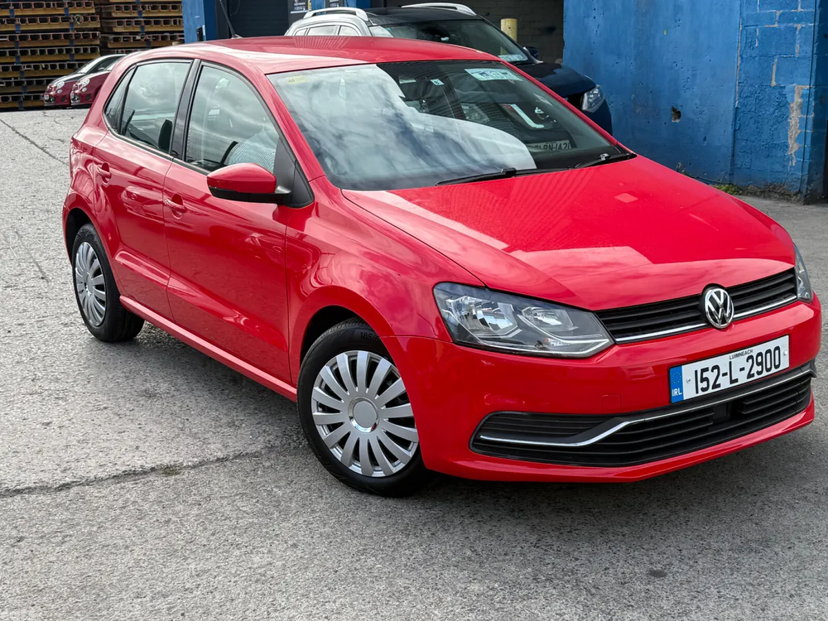 Volkswagen Polo Hatchback, Petrol, 2015, Red