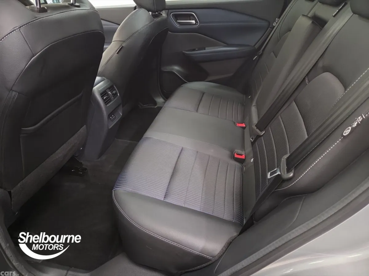 Nissan Qashqai Hatchback, Petrol, 2023, Silver
