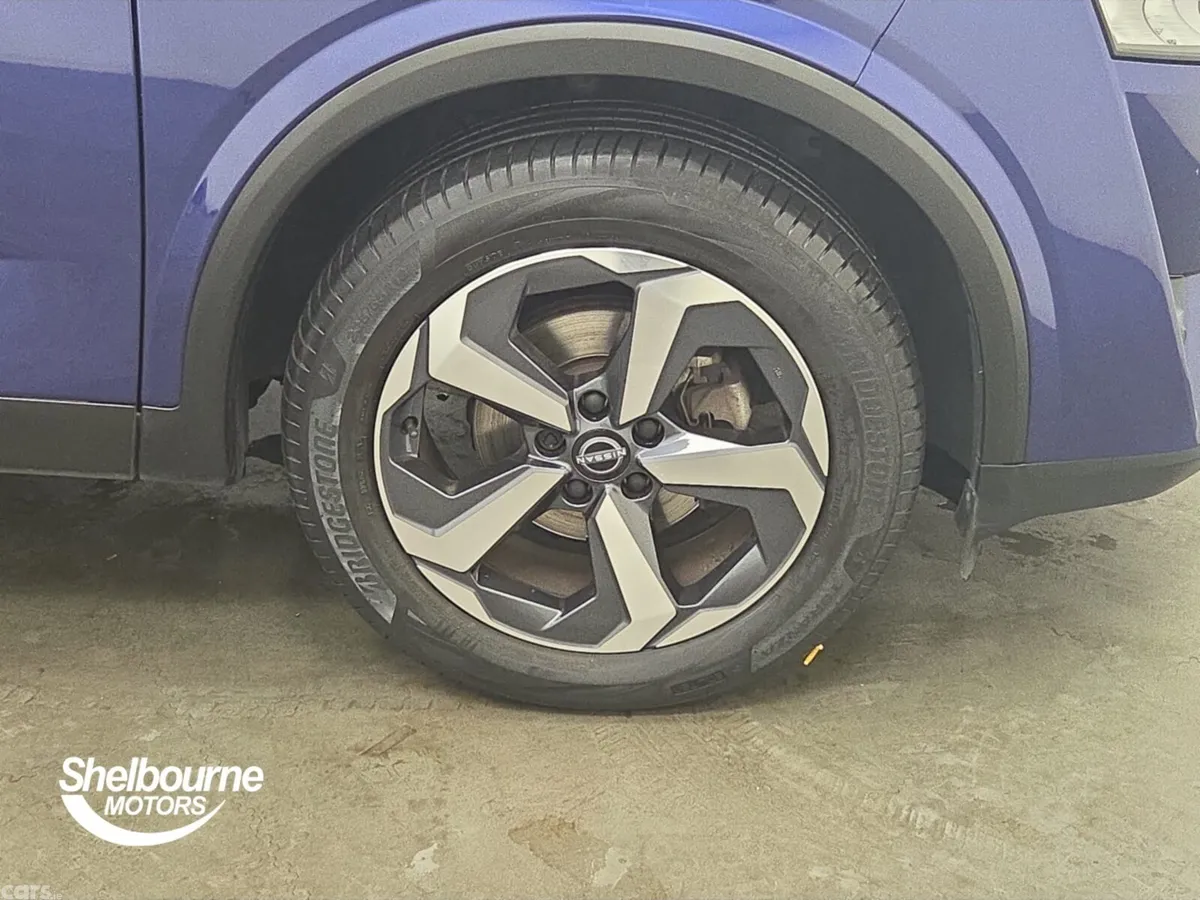 Nissan Qashqai Hatchback, Petrol, 2023, Blue