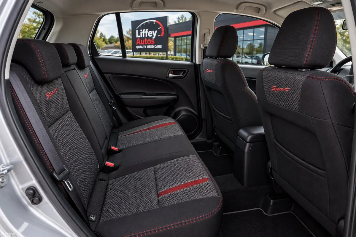 Suzuki Swift Hatchback, Petrol, 2015, Grey