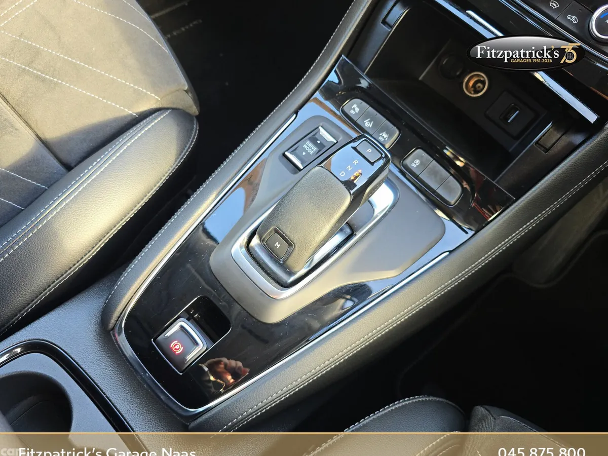 Opel Grandland X SUV, Petrol, 2023, Red