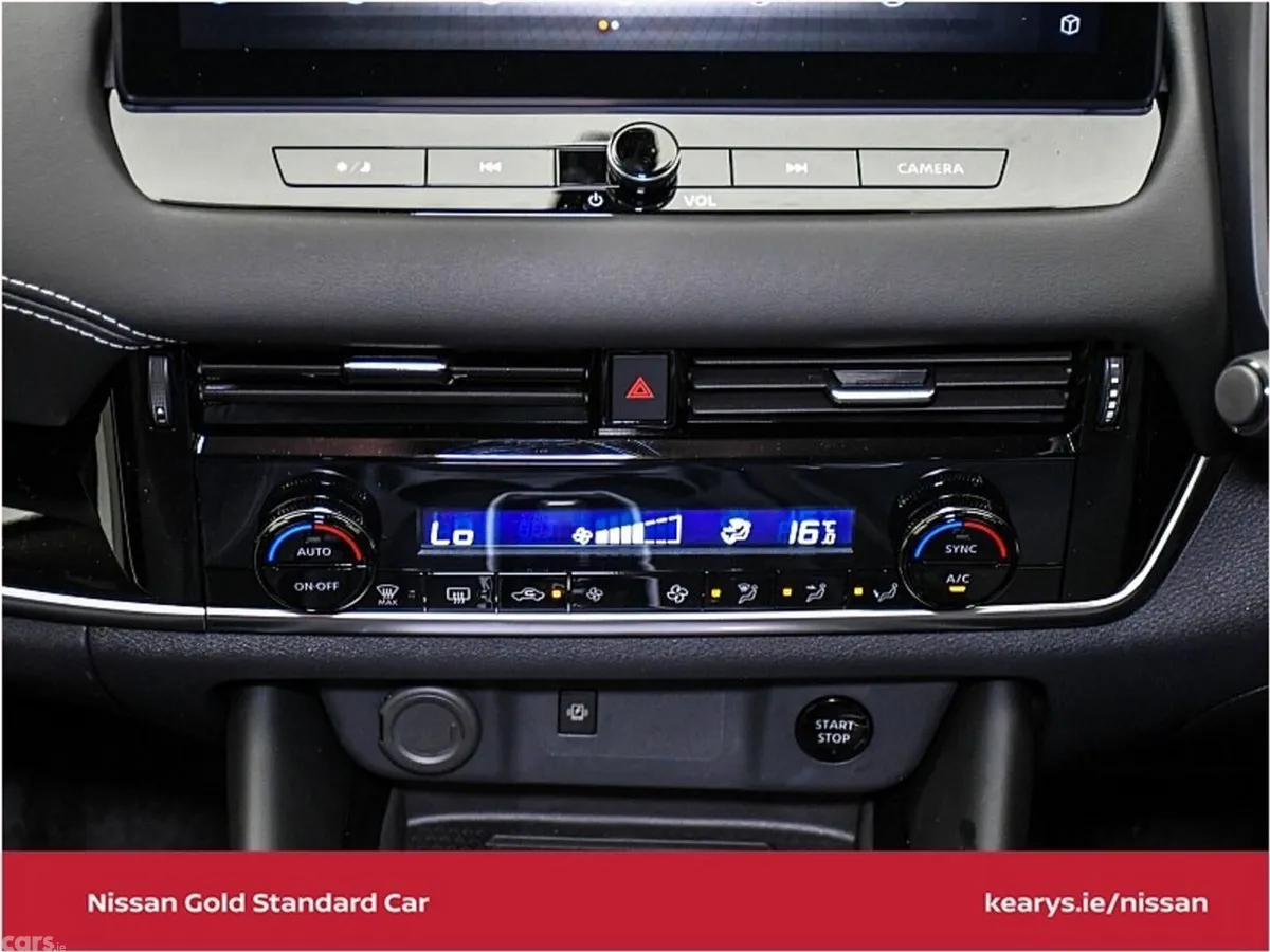 Nissan Qashqai SUV, Petrol Hybrid, 2024, Red