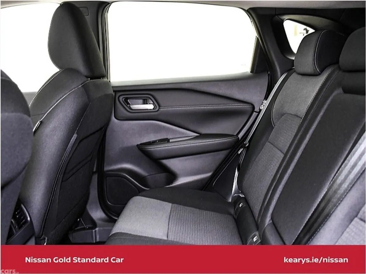 Nissan Qashqai SUV, Petrol Hybrid, 2024, Red
