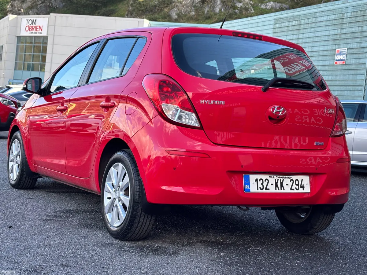 Hyundai i20 Hatchback, Diesel, 2013, Red