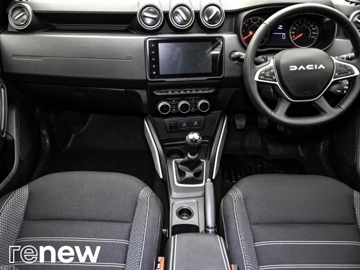 Dacia Duster SUV, Petrol, 2024, White