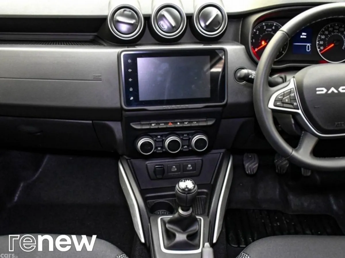 Dacia Duster SUV, Petrol, 2024, White