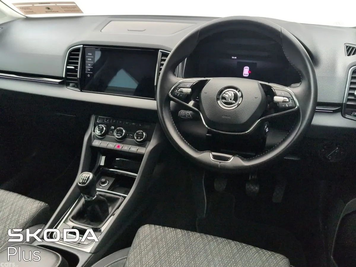 Skoda Karoq SUV, Diesel, 2023, Grey