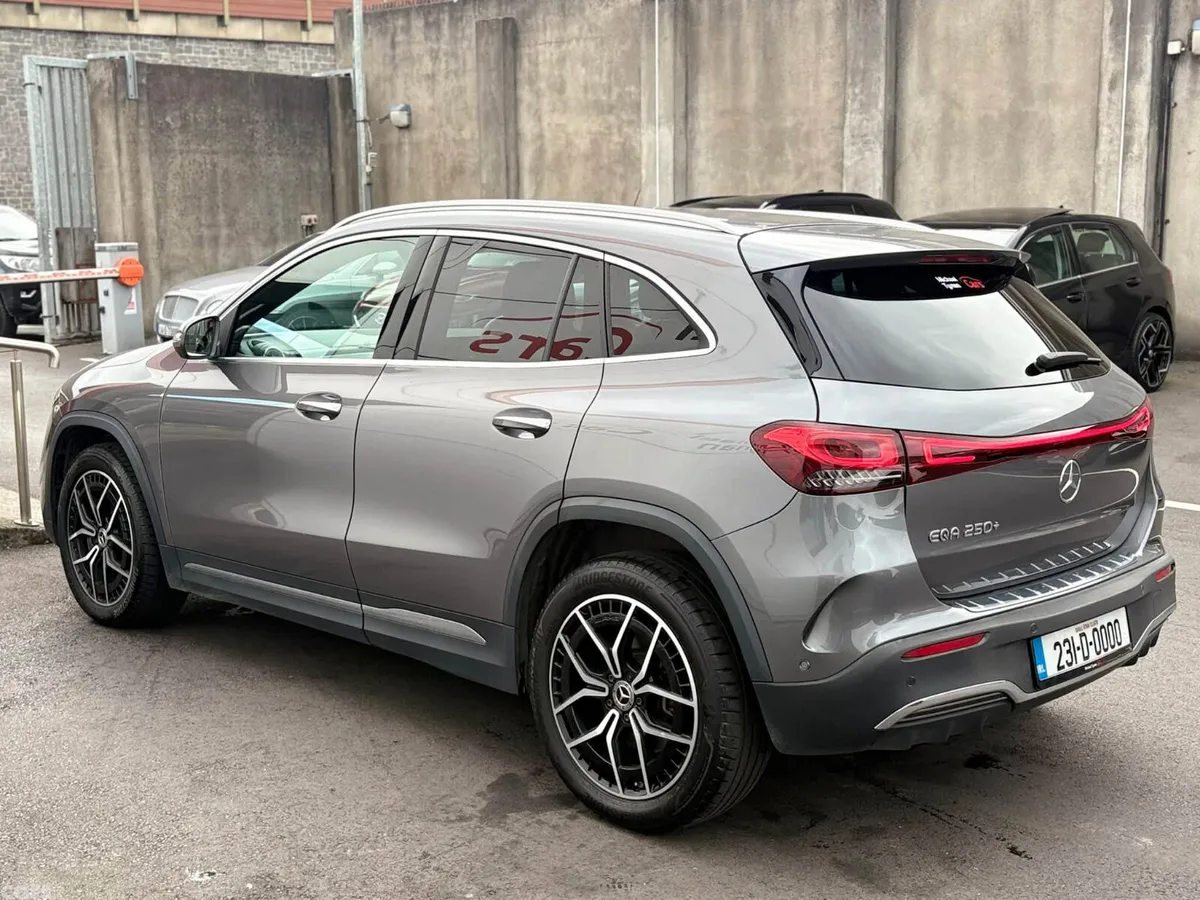 Mercedes-Benz AMG SUV, Electric, 2023, Grey