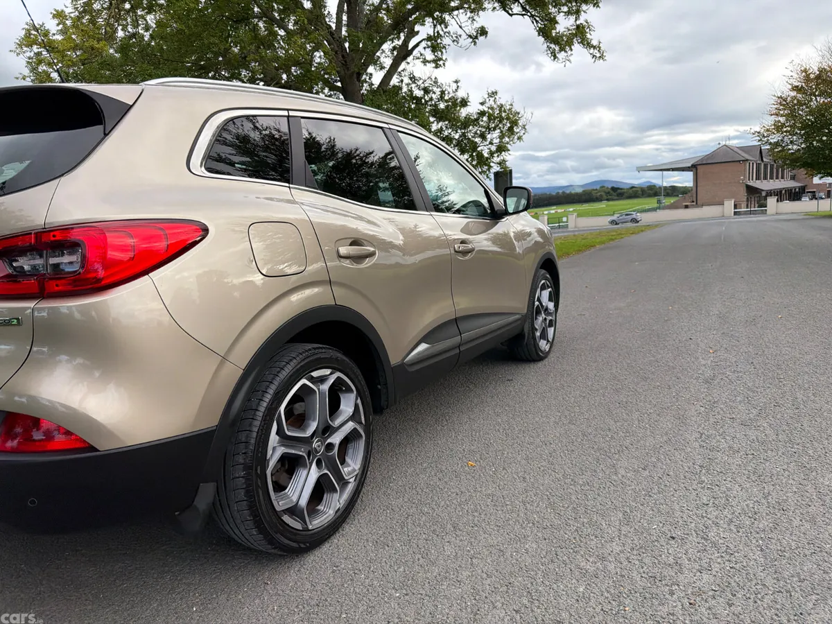 Renault Kadjar SUV, Diesel, 2016, Gold