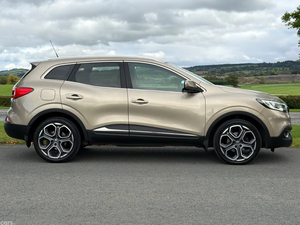 Renault Kadjar SUV, Diesel, 2016, Gold