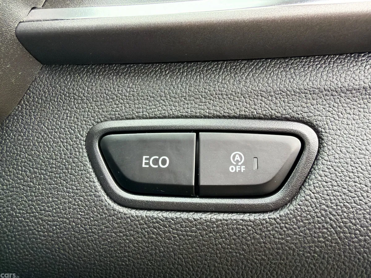 Renault Kadjar SUV, Diesel, 2016, Gold