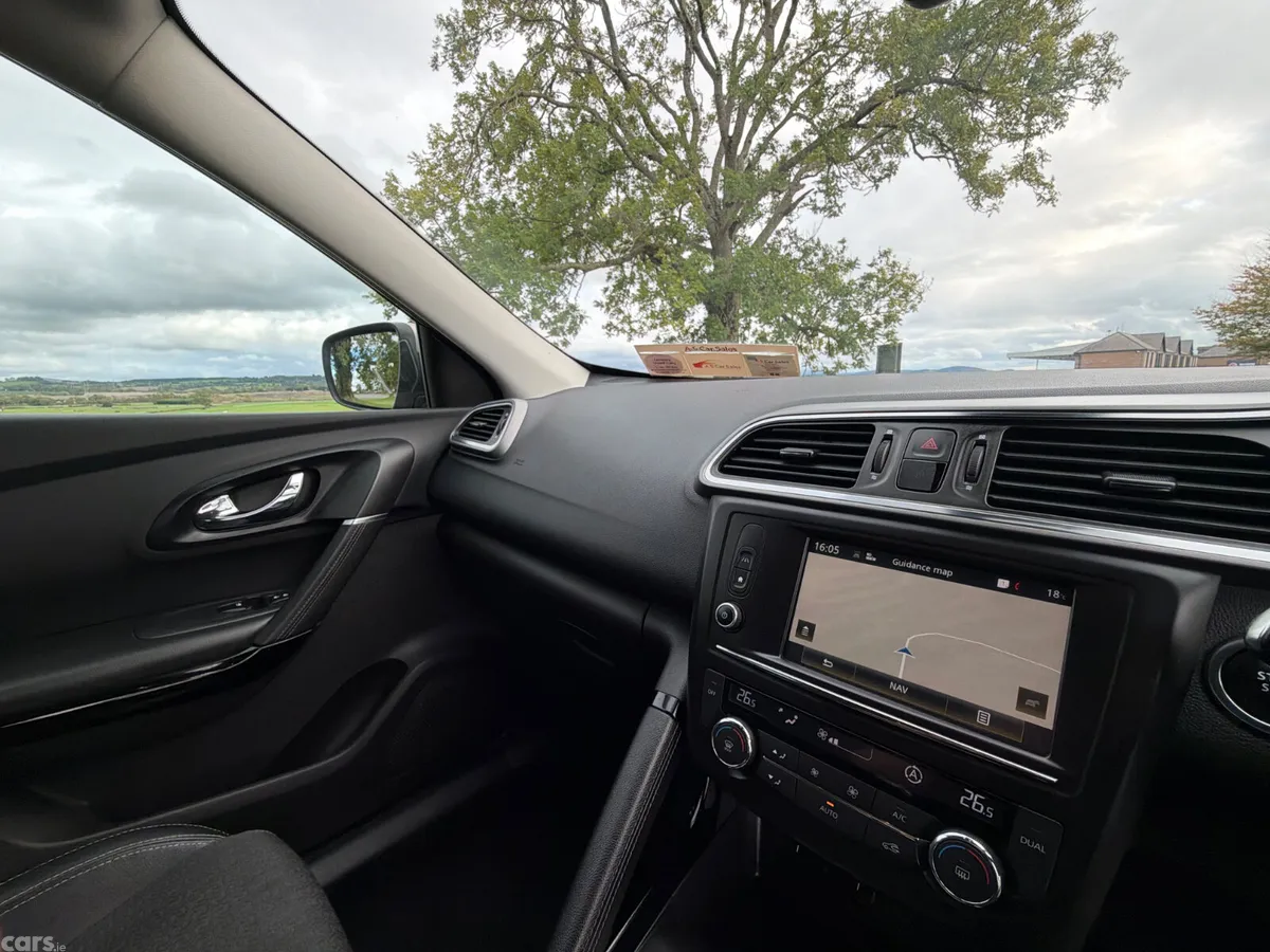 Renault Kadjar SUV, Diesel, 2016, Gold