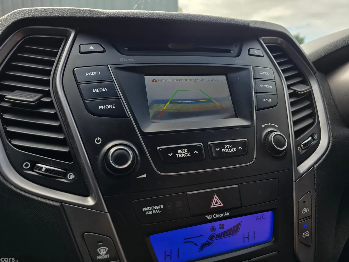 Hyundai Santa Fe SUV, Diesel, 2015, White