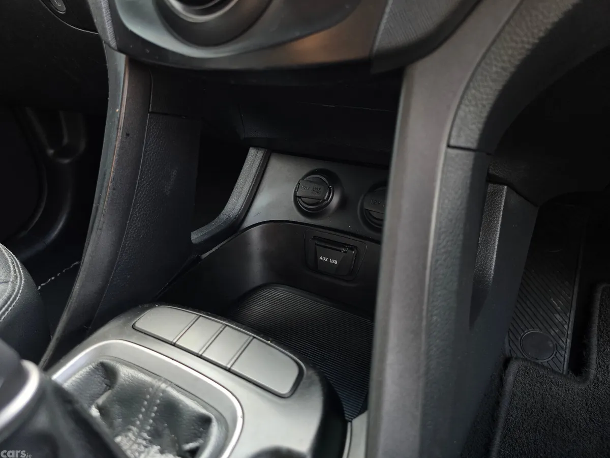 Hyundai Santa Fe SUV, Diesel, 2015, White