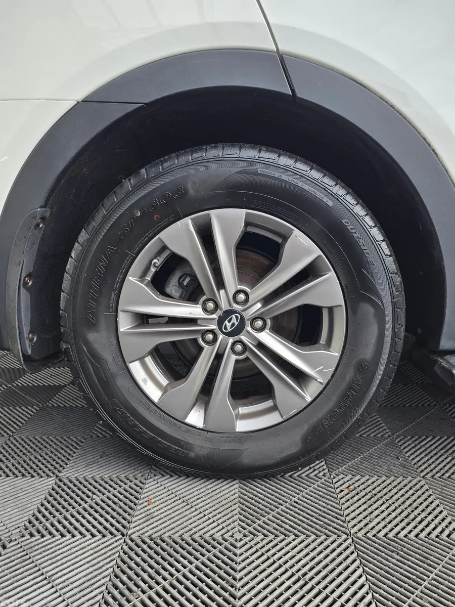 Hyundai Santa Fe SUV, Diesel, 2015, White