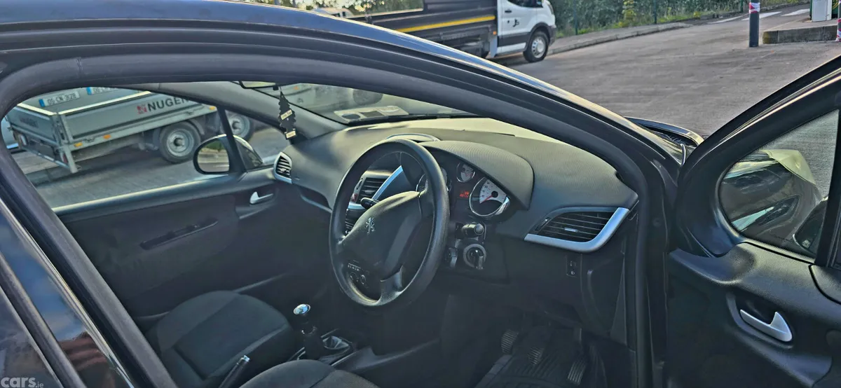 Peugeot 207 Hatchback, Diesel, 2011, Black
