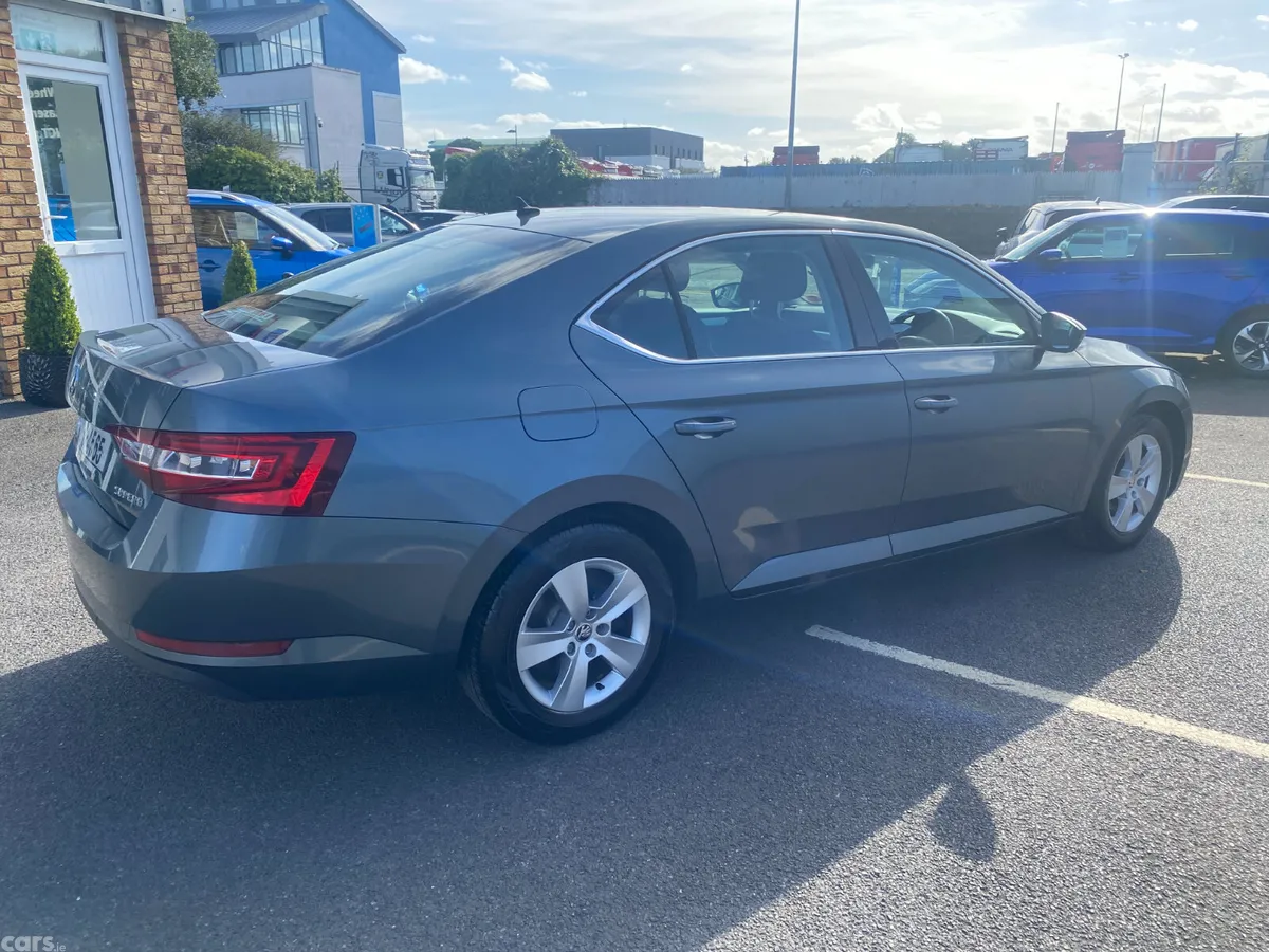 Skoda Superb Saloon, Diesel, 2018, Grey