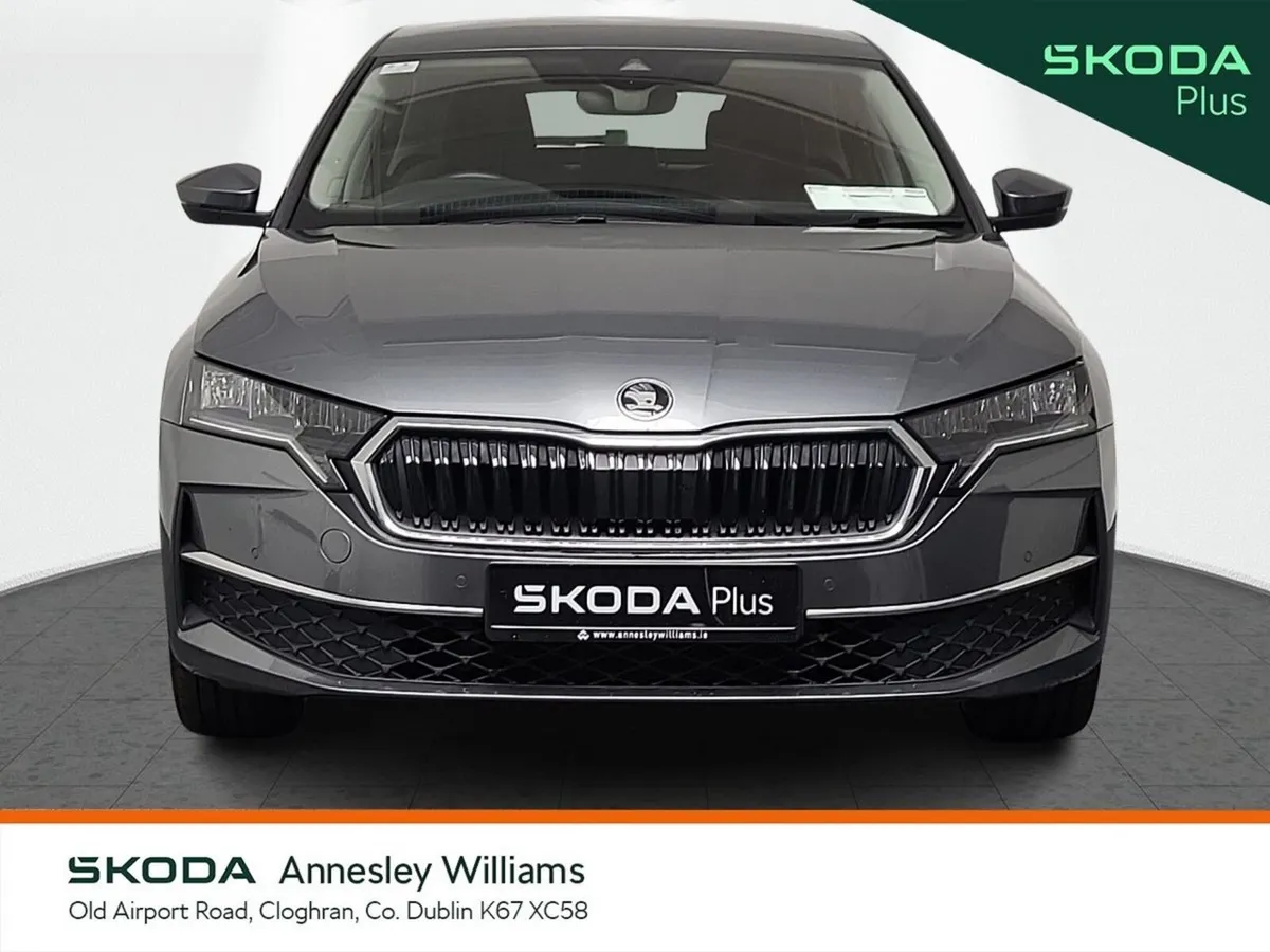 Skoda Octavia Saloon, Petrol, 2024, Grey