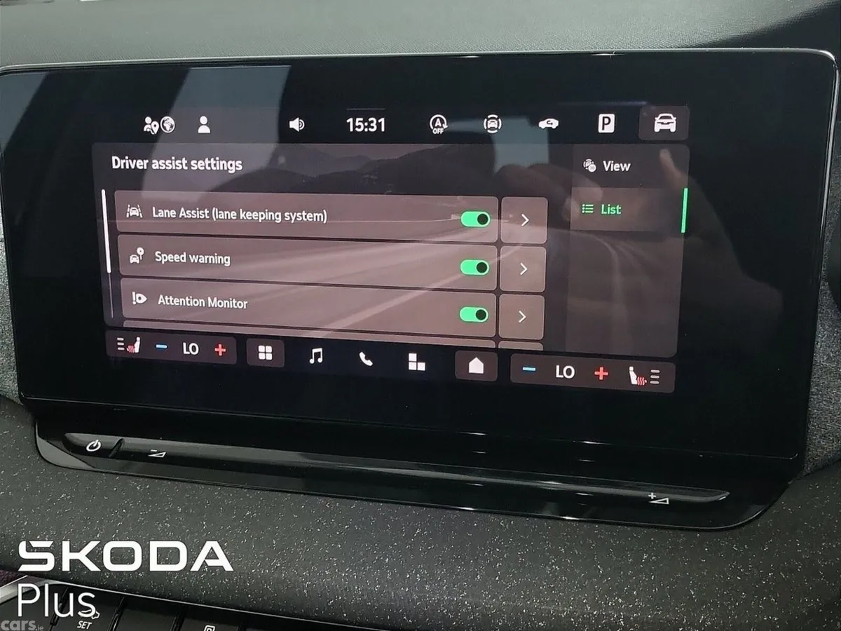 Skoda Octavia Saloon, Petrol, 2024, Grey