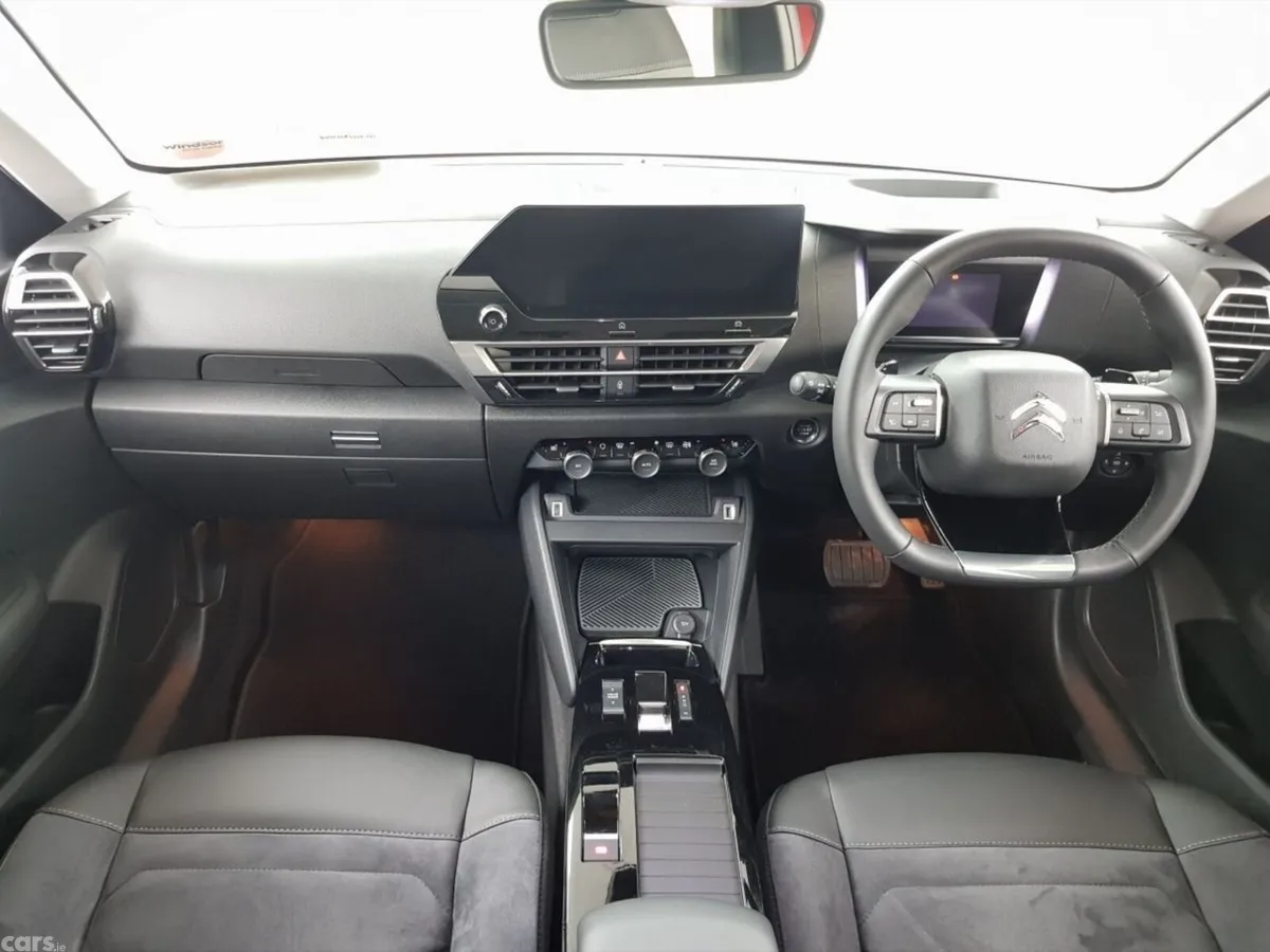 Citroen C4 Hatchback, Diesel, 2025, Red