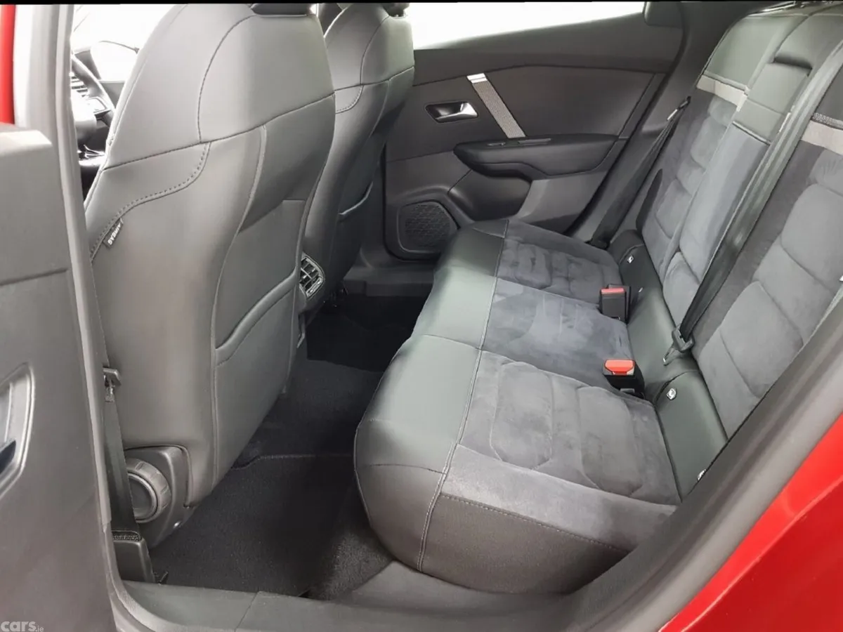 Citroen C4 Hatchback, Diesel, 2025, Red