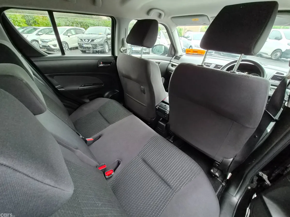 Suzuki Swift Hatchback, Petrol, 2014, Black