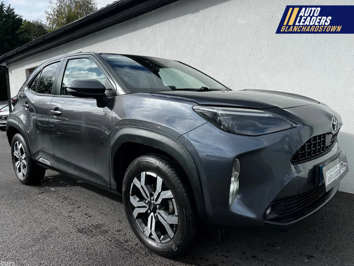 Toyota Yaris Cross SUV, Petrol Hybrid, 2023, Grey