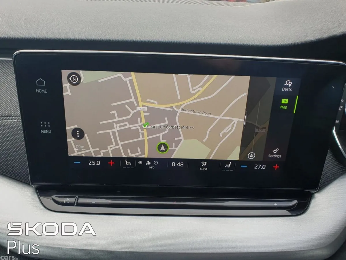 Skoda Octavia Saloon, Diesel, 2023, Silver