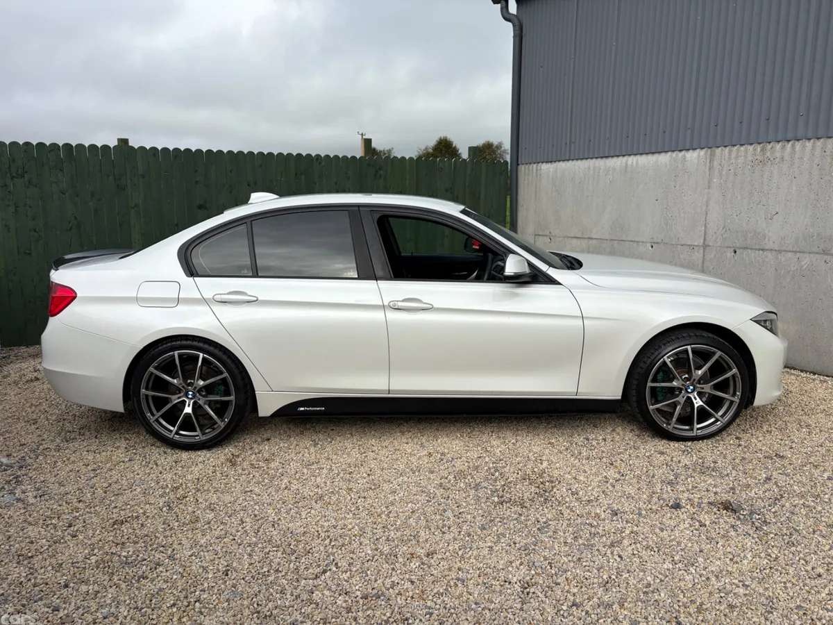 BMW 3-Series Saloon, Diesel, 2014, White